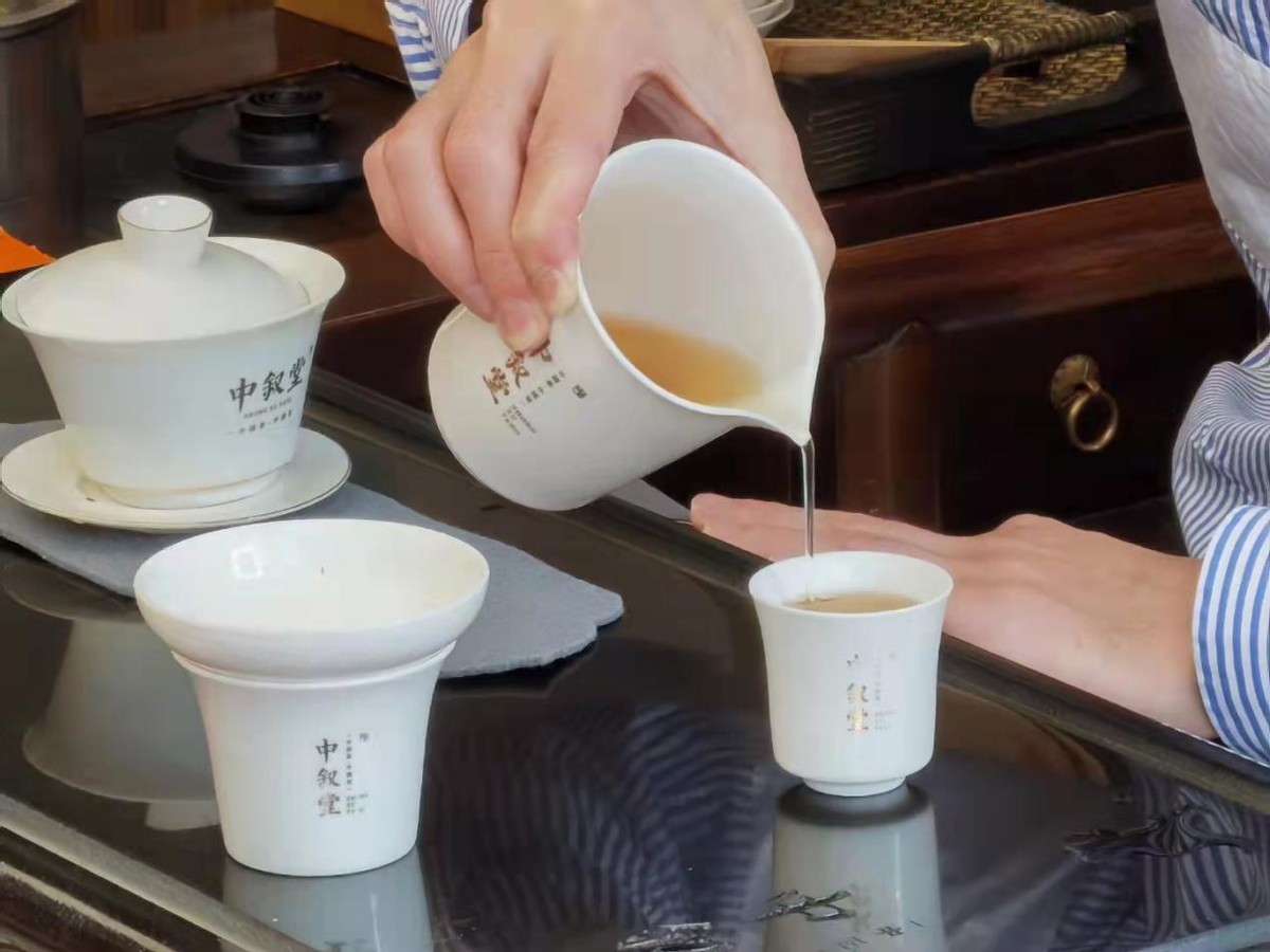 中叙堂新品丨冬日特调陈皮白茶